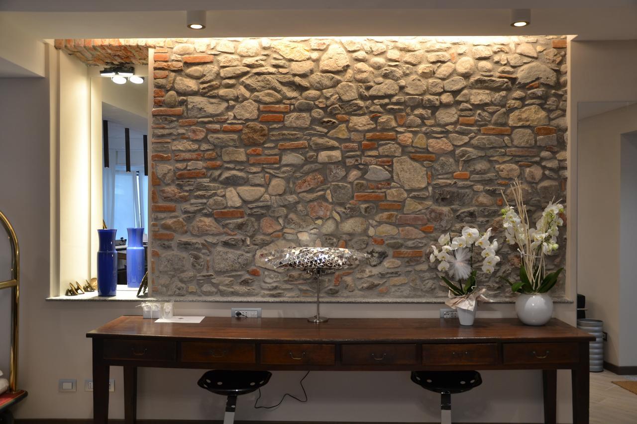 Hotel Ponti อันเจรา ภายนอก รูปภาพ