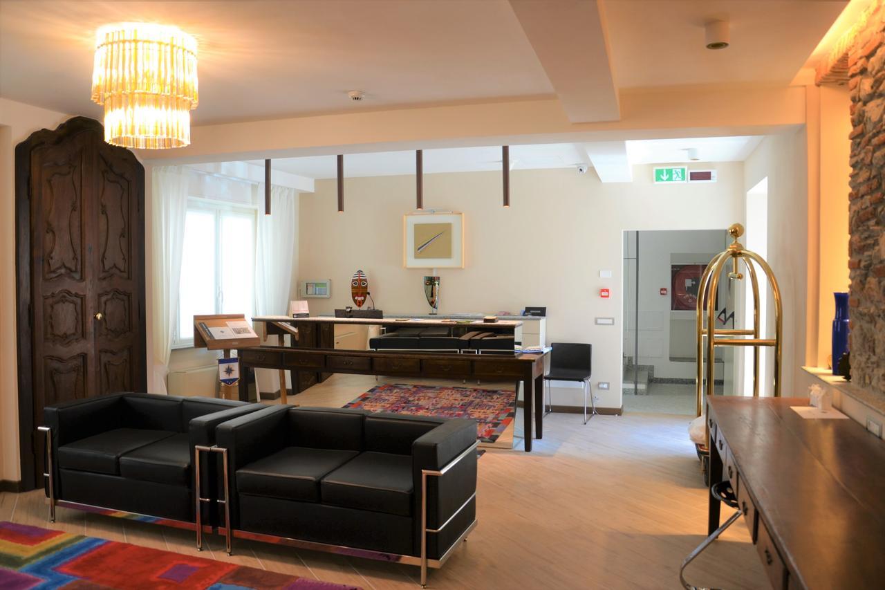 Hotel Ponti อันเจรา ภายนอก รูปภาพ