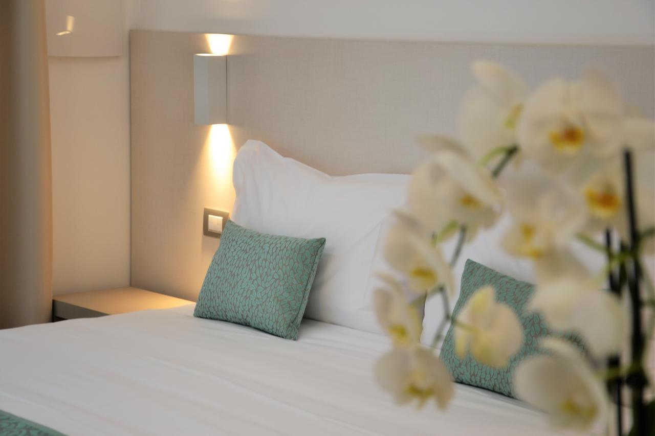 Hotel Ponti อันเจรา ภายนอก รูปภาพ