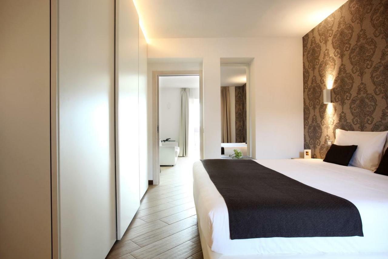 Hotel Ponti อันเจรา ภายนอก รูปภาพ