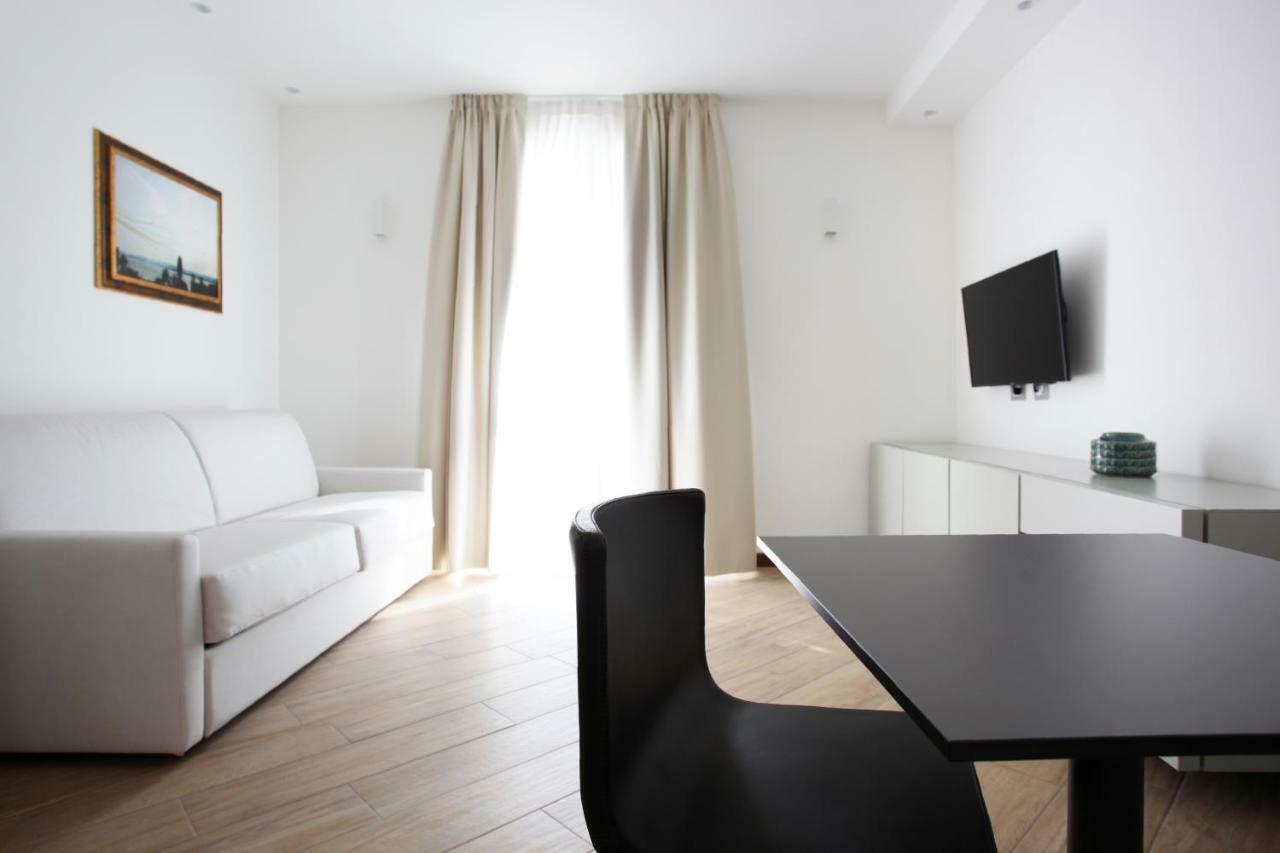 Hotel Ponti อันเจรา ภายนอก รูปภาพ